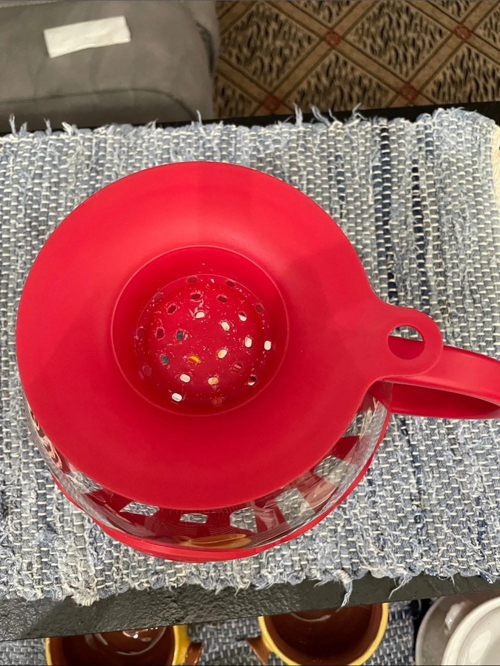 3 Qt Red Silicone-Trim Popcorn Maker with Handle